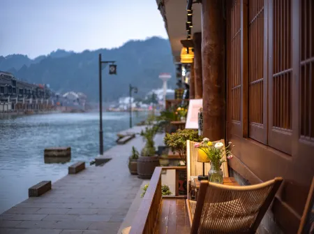 Nian Wo Inn Отели в г. Фэнхуансянь