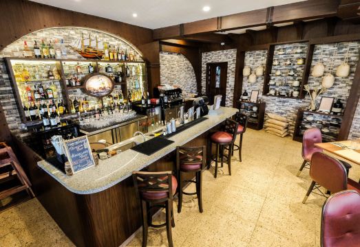 세부 시티의 아얄라 몰 근처 호텔 야경