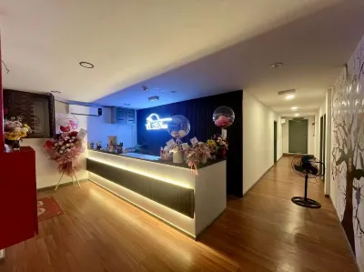 RU JIA HAI SHE HOTEL
