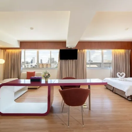 Veronica Residence Отели рядом с достопримечательностью «Станция MRT Ратчадапхисек»