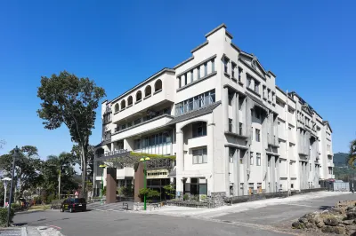 Hoya Hot Springs Resort Guanziling Hotellit kohteessa Baihe District