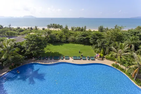 Sanya Seacube Resort Hotel Отели рядом с достопримечательностью «Xidao Wharf»