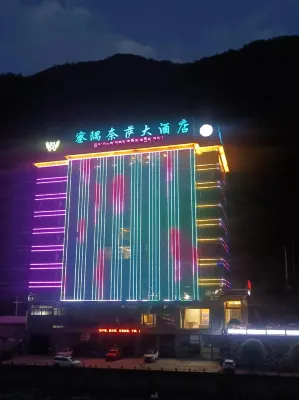 Naisa Grand Hotel - Pet Friendly