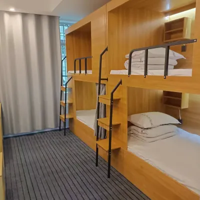 Xi Nan Qing Nian House Hotels near Zhijian Railway Station