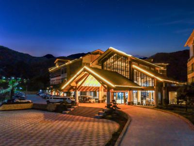 Hezhou Banshan Hot Spring Resort