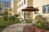 Vienna Hotel (Jizhou District, Tianjin Yuyang South Road) Отели рядом со станцией Северная остановка Чжэнчжоу