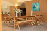 Huazhizhugongyu(antaiguojiguangchangdaxuechengdian)