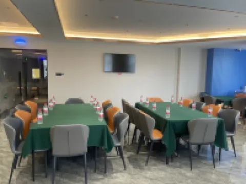 Baotou Di Jing Business Hotel