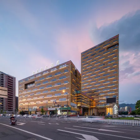 Golden Sunshine Hotel