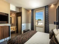 The Glam Hotels near Sacred Road