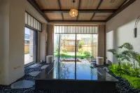 Floral Lux Hotel · Jian Shan Jie Lu Tang Feng Hotel