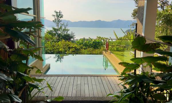 Ambong Pool Villas