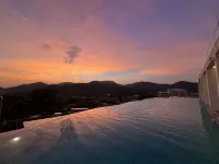 โรงแรม บ่อน้ำพุร้อน LN ตงฟาง กงหัว - สระว่ายน้ำแบบอินฟินิตี้