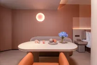 Orange Hotel (Huzhou Dongwu Intime City)