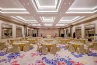 Lumire Hotel & Convention Centre - Business