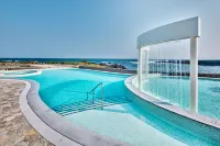 Shilla Stay Plus Iho Tewoo Ocean Front - Pools