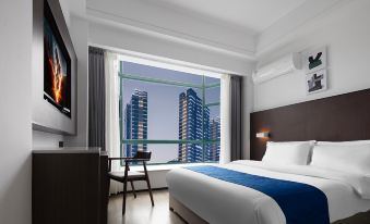 Sunshine Grand Hotel (Guiyang Qianlingshan Park Beijing Road Subway Station)