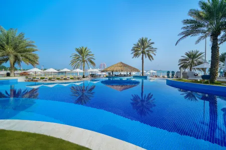 Radisson Blu Hotel and Resort Abu Dhabi Corniche
