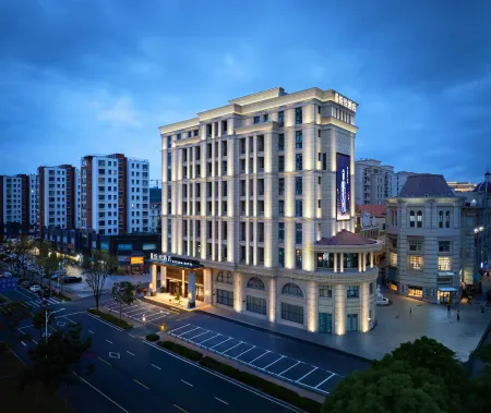 ROYGEM Hotel Middle Rd of Zhengyang, MIxC, Qingdao Отели рядом со станцией Chengyang Railway Station