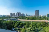 Zhanhe Hotel (Pingdingshan Railway Station Branch)