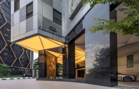 Crowne Plaza Kuala Lumpur City Centre Отели рядом с достопримечательностью «2 Hampshire»
