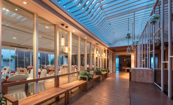Huana Hotel