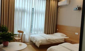 Yuezhi Xuan Homestay (Kaifeng Wansui Mountain Wuxia City Songdu Imperial City Tourism Resort Area)