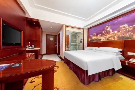 Vienna International Hotel (Shanghai International Resort, Huaxia East Road Metro Branch)