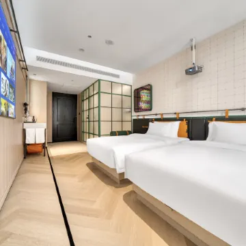 EK Inn Hotel (Dalian Railway Station Zhongshan Square Subway Station)