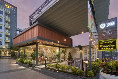 Bcons PS Bien Hoa Hotel Отели рядом с достопримечательностью «Nhà thờ Phêro-Gx Tân mai»