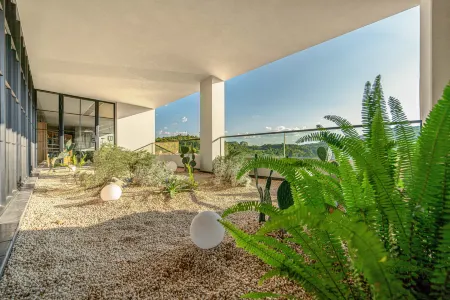 Zhongke Yiyun Hotel Отели рядом с достопримечательностью «Three Natural Bridges»