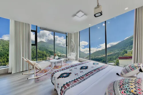 Shiyihao Shanju (Kangding Liuliucheng Branch)