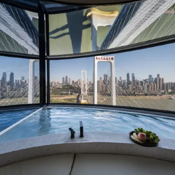 Yolo Private Soup Hot Spring Designer Hotel