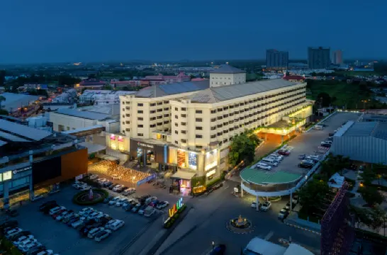 Star Convention Hotel (Star Hotel) Hotels near Laemcharoen Seafood