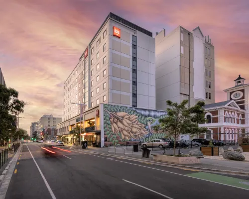 ibis Christchurch Hotels near Turanga