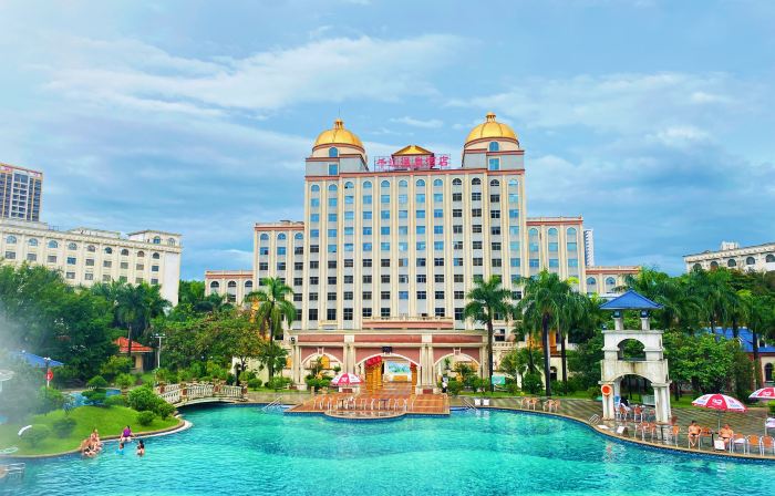 Qianjiang Hot Spring Hotel
