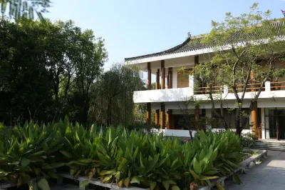 Lotus Yard Zen Hotel