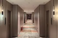 Cloud·New Century Hotel