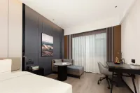 Atour Hotel Zhongshan Road Subway station, Hailiang Square, Hohhot - 4-Star