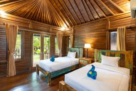 Raira Villas Lembongan Отели рядом с достопримечательностью «Нуса Лембонган»