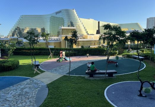 Luxury 1 Bedroom Manila BaySunset Airports Okada Solaire MOA with Parking