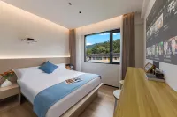 Yushe · Parent-Child Vacation and Scenic View Boutique Hotel (Nanjing Yunshuiyao Waterwheel Store)