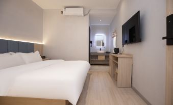 Qingfeng Hotel (Nanjing Yangtze River Bridge)