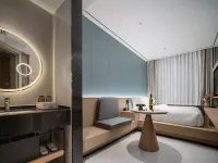 100 meter Hotel (Changsha High Speed Railway South Station East Square Branch) Hotels near Changshanan Railway Station