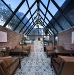 Lanshan Wangyue Homestay (Yangshuo Shili Gallery Store)