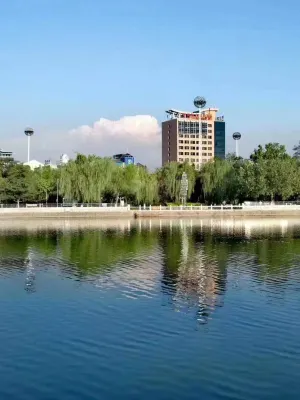 Century Sunshine Holiday Hotel Các khách sạn ở Miyun city