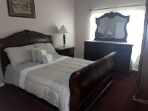 Beautiful Pool Home near the I95 Exit 284