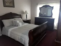 Beautiful Pool Home near the I95 Exit 284 فنادق في فلاغلر بيتش