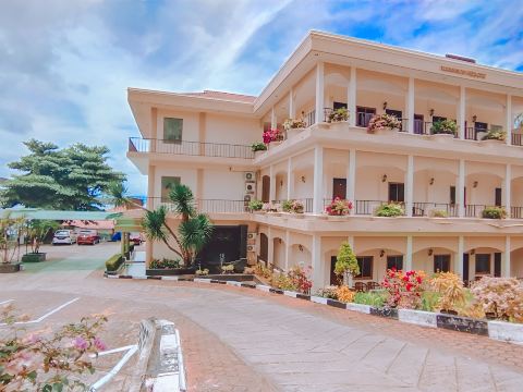 Mansinam Hotel & Resort
