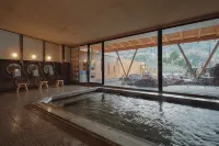 RIVER RETREAT GARAKU - Varme kilder